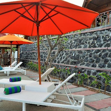 Surya Chandra Beach Bungalow Batununggul 外观 照片