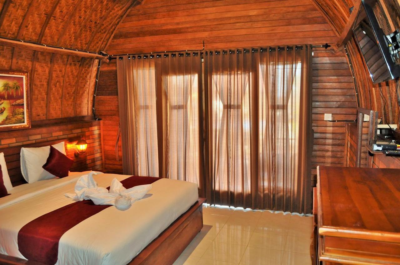Surya Chandra Beach Bungalow Batununggul 外观 照片