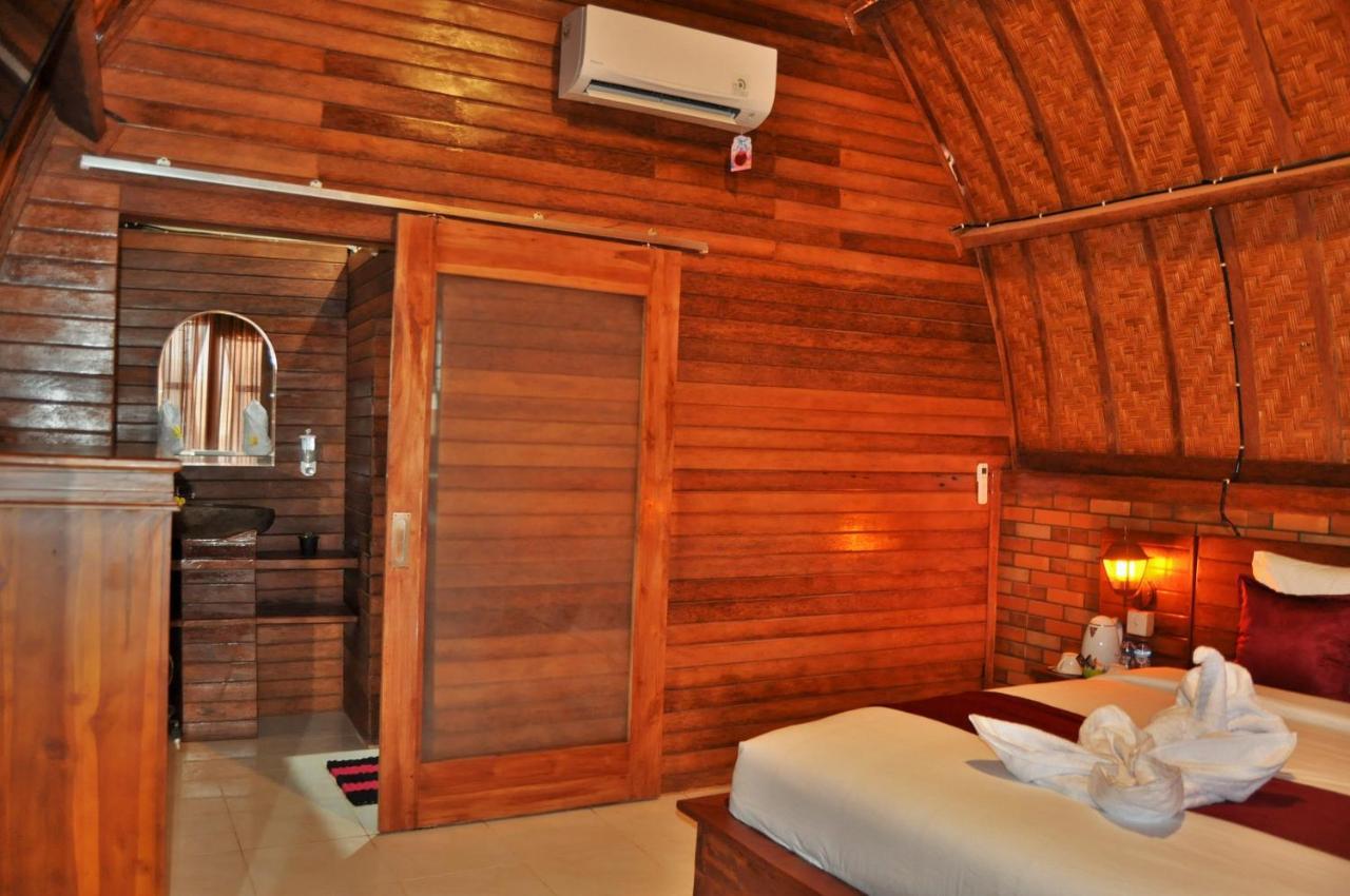 Surya Chandra Beach Bungalow Batununggul 外观 照片