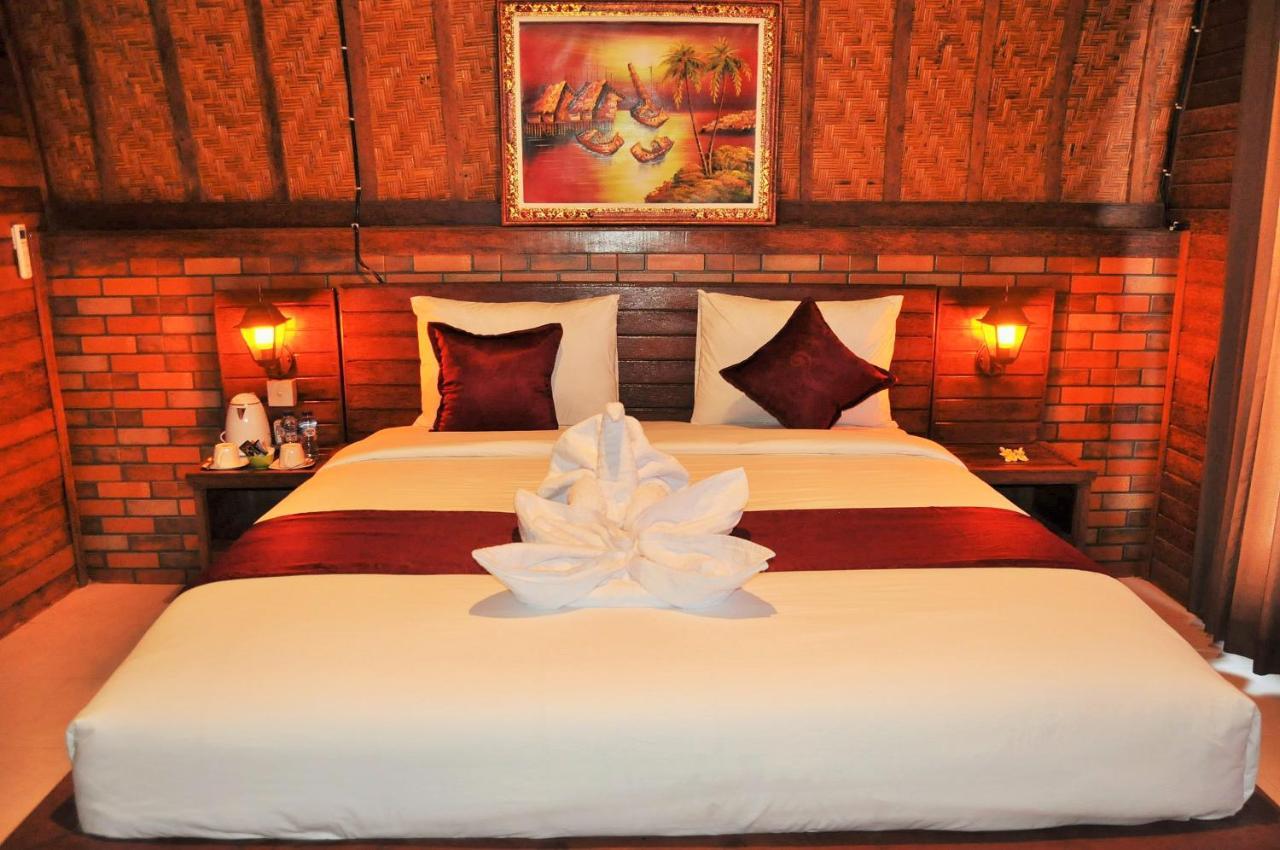 Surya Chandra Beach Bungalow Batununggul 外观 照片